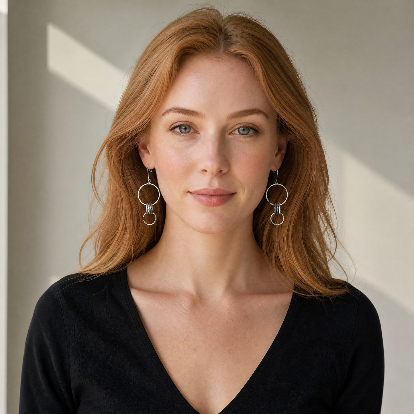 HAMMERED CIRCLE SILVER EARRINGS