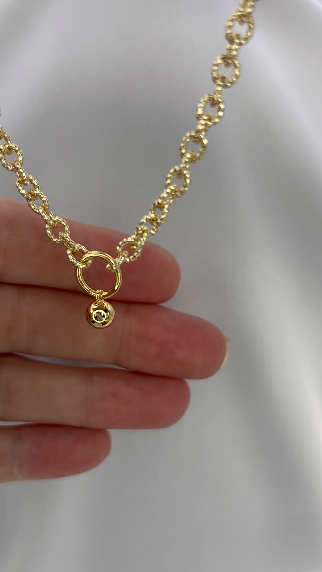 TEXTURED CHAIN AND BALL NECKLACE