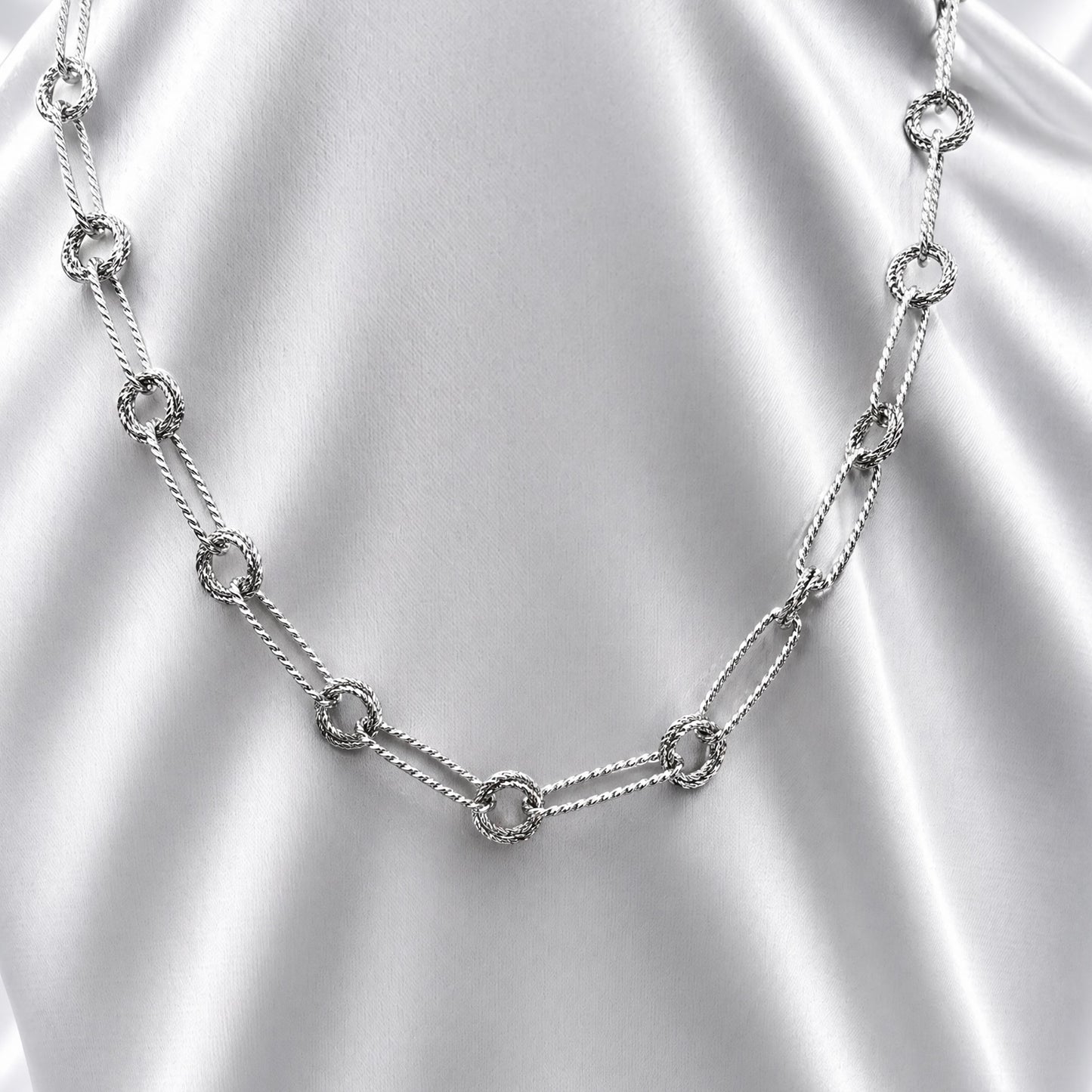 LONG BAR SILVER NECKLACE