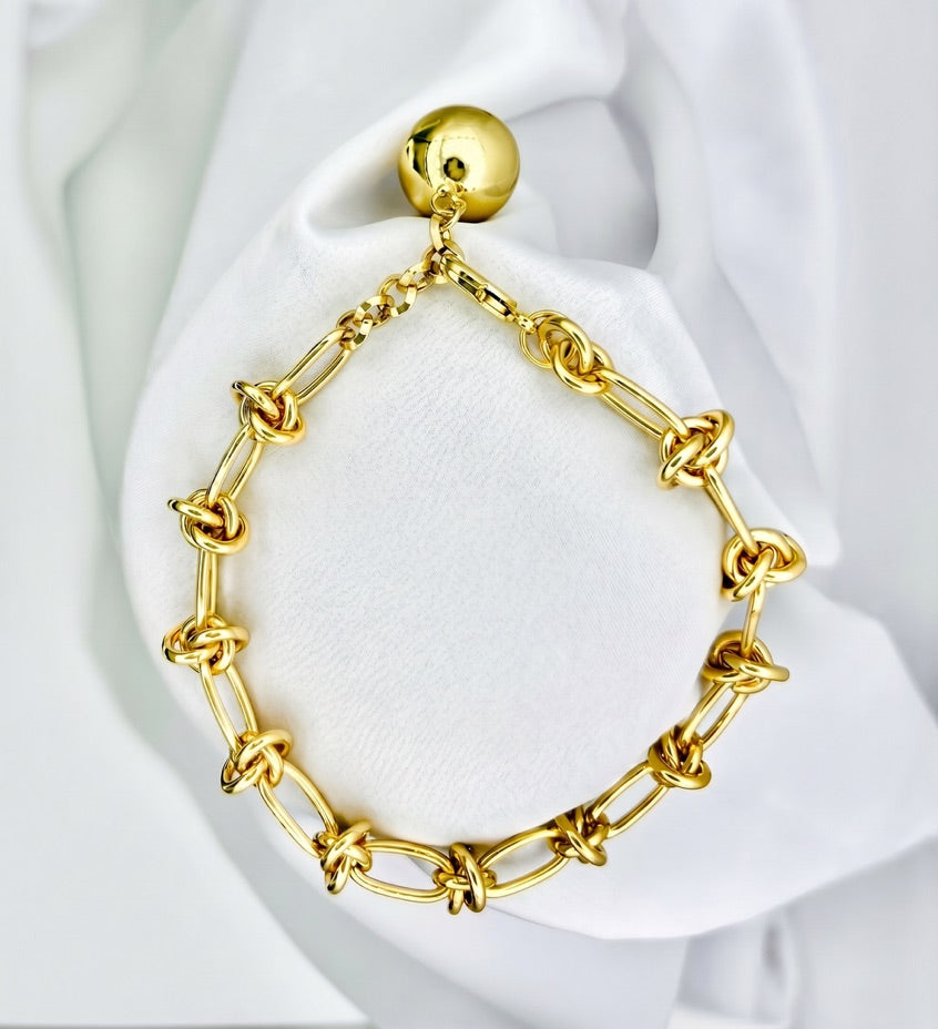KNOT BRACELET