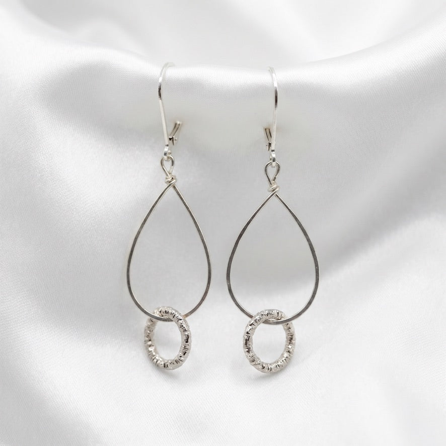 SILVER TEARDROP EARRING