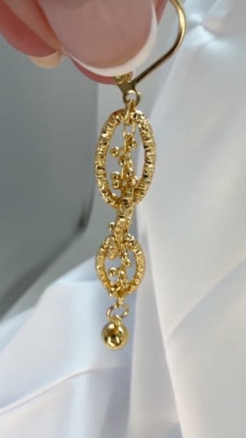 SHIMMERY GOLD LINKS