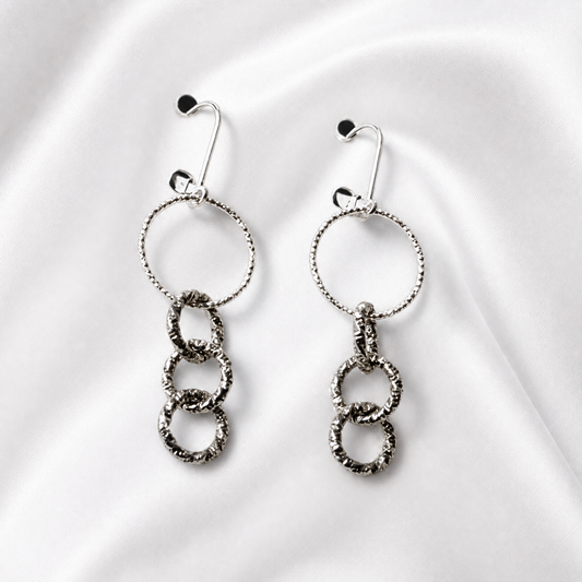 CIRCLE LONG DANGLE