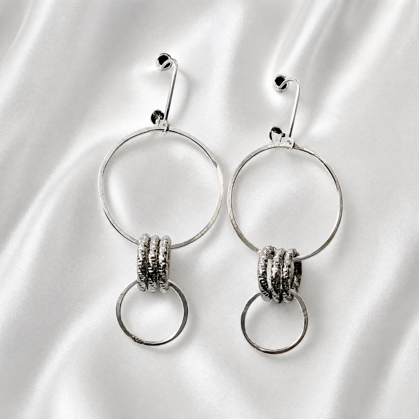 HAMMERED CIRCLE SILVER EARRINGS