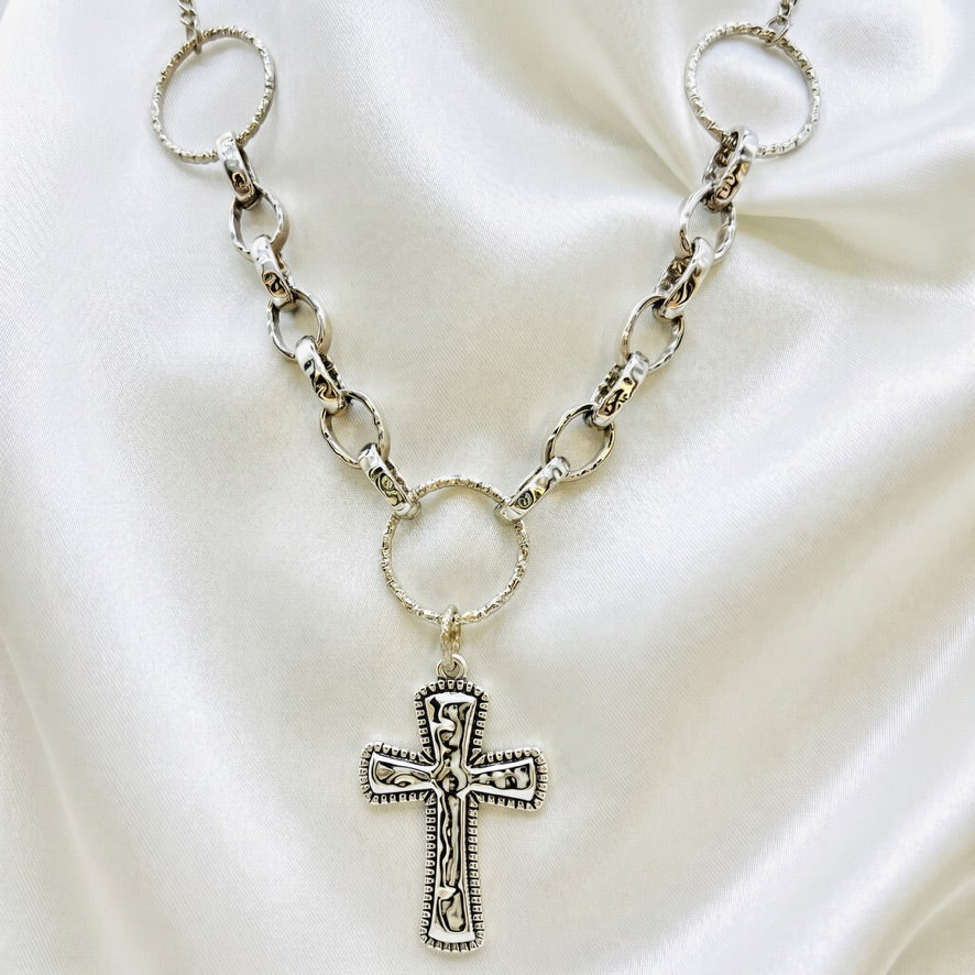 CHUNKY CROSS