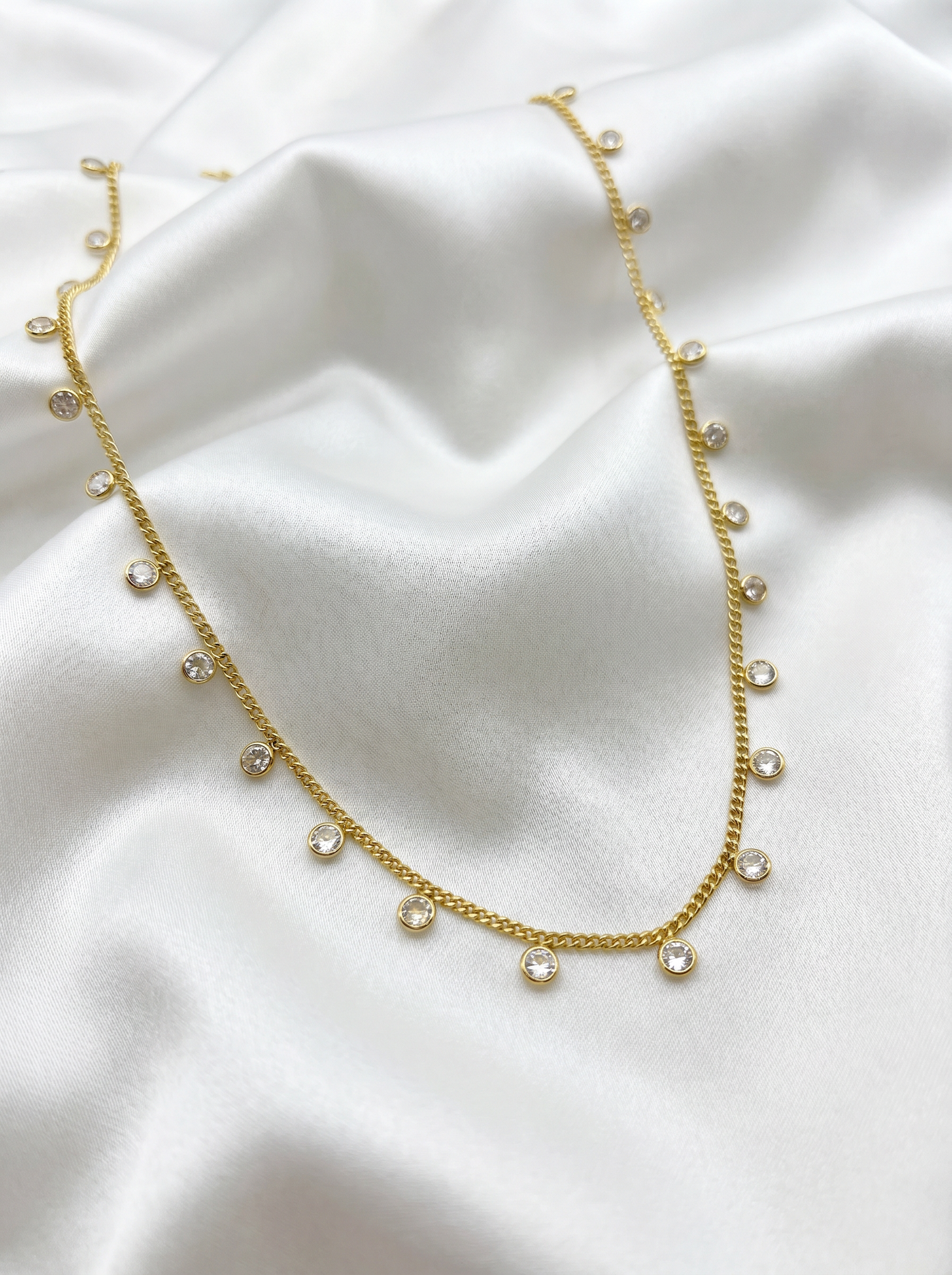 DROPPED CIRCLE NECKLACE