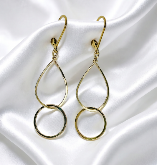GOLD HAMMERED TEAR DROP MEDIUM CIRCLE