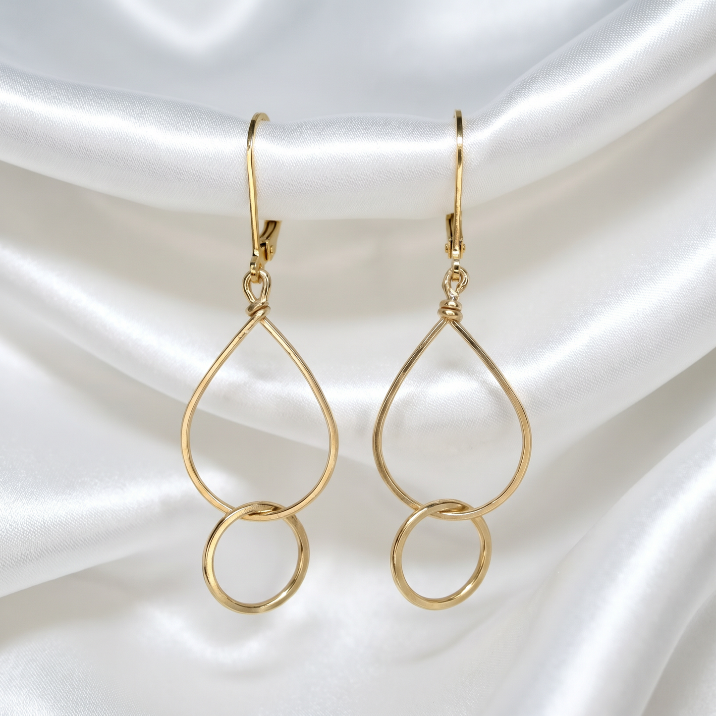 GOLD HAMMERED TEAR DROP SMALL CIRCLE
