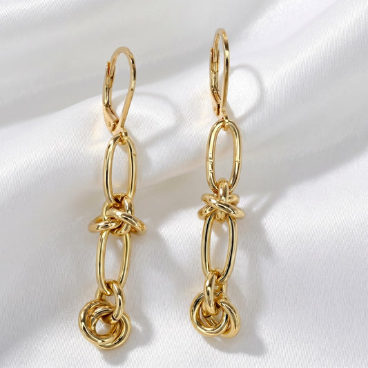KNOT EARRING