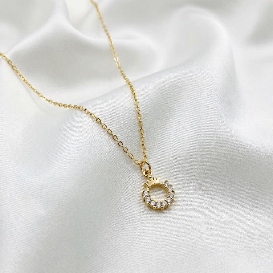 GOLD QUEEN NECKLACE