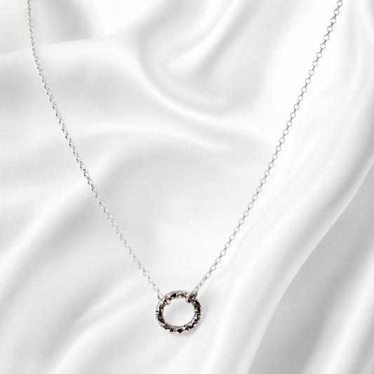 SILVER SIMPLE CIRCLE NECKLACE