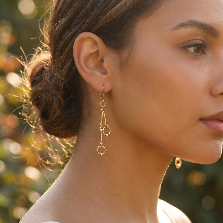 LONG LINKS GOLD EARRINGS