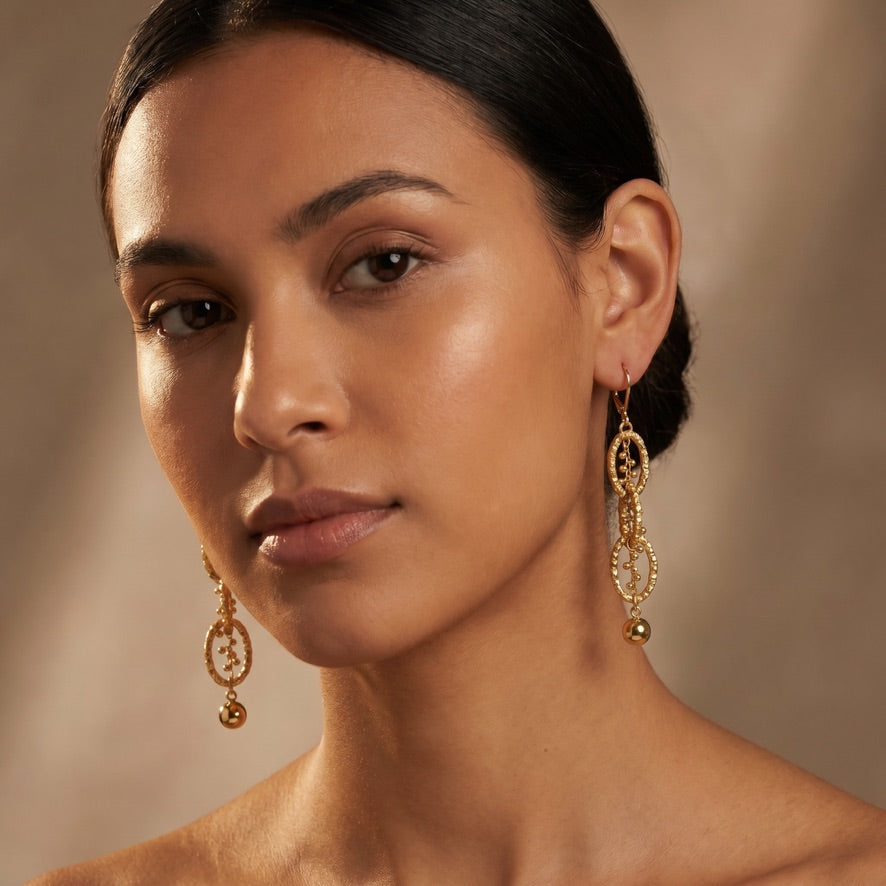 SHIMMERY GOLD LINKS