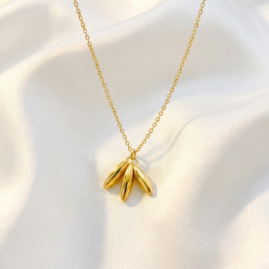 TRIPLE MARQUISE NECKLACE